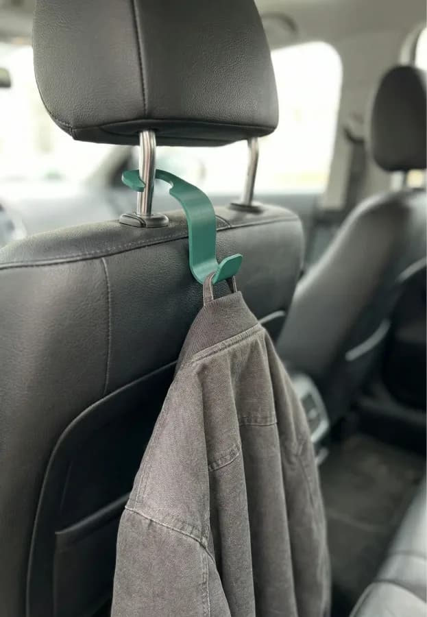 Araç Koltuk Arkası Askı – Oto Çanta, Mont ve Poşet Tutucu Dayanıklı Minimal Tasarım